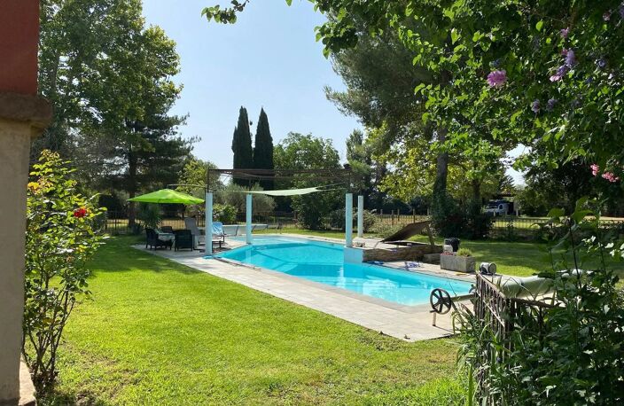 Cailar, Mas 380m² plus 120m² de combles à aménager, 6chs sur parcelle 8000m² avec piscine — photo 3