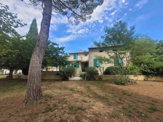 A Mus, villa 8chs provençale de 243m² avec piscine sur parcelle 2485m²(division parcellaire possible) — photo du bien