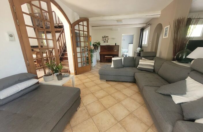 A Mus, villa 8chs provençale de 243m² avec piscine sur parcelle 2485m²(division parcellaire possible) — photo 3