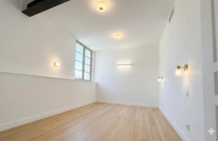 Nîmes centre-ville, quartier Carnot, appartement duplex 167m²,4 chs, terrasse 32m², ascenseur, parking en sus — photo 4