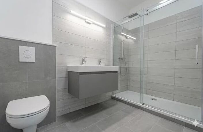 Nîmes centre-ville, quartier Carnot, appartement duplex 167m²,4 chs, terrasse 32m², ascenseur, parking en sus — photo 5