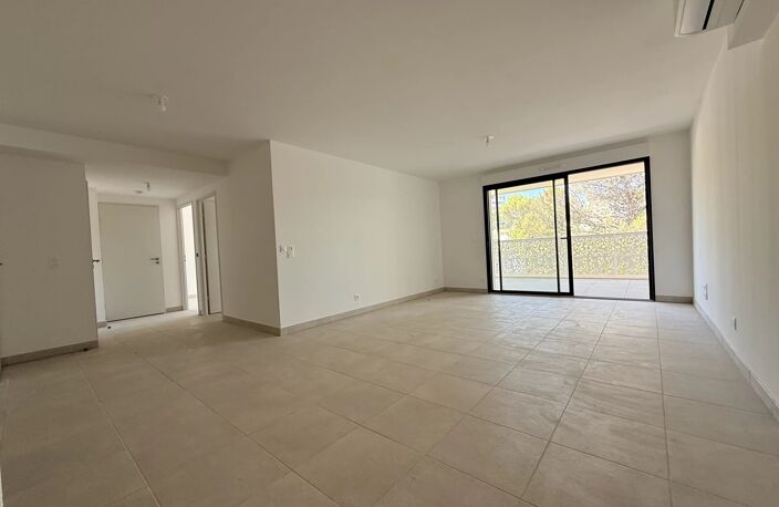Nîmes, quartier Jean Jaurès, appartement, 65m2, 2chs, terrasse 17m2, ascenseur, parking — photo 3