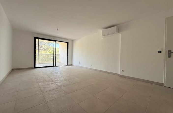 Nîmes, quartier Jean Jaurès, appartement, 65m2, 2chs, terrasse 17m2, ascenseur, parking — photo 4