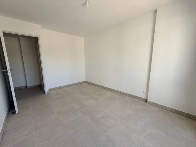 Nîmes, quartier Jean Jaurès, appartement, 65m2, 2chs, terrasse 17m2, ascenseur, parking — photo du bien
