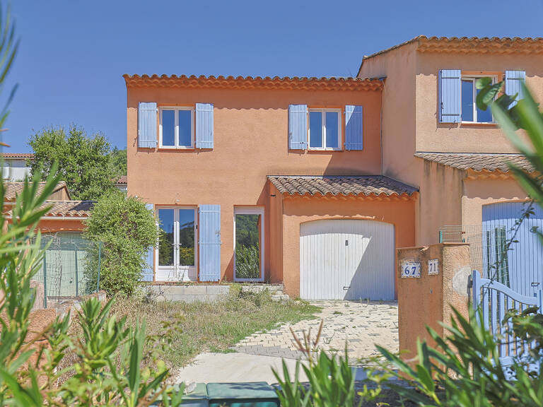Villa T4 de 99m2 habitables avec garage sur 299m2 de terrain. — photo 1