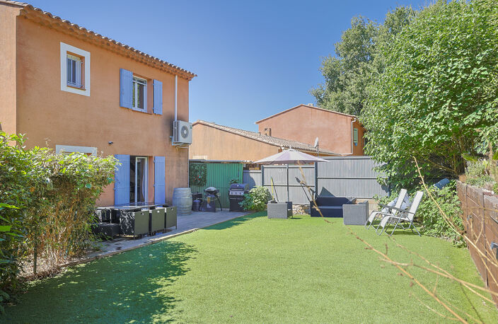 Villa T4 de 99m2 habitables avec garage sur 299m2 de terrain. — photo 2