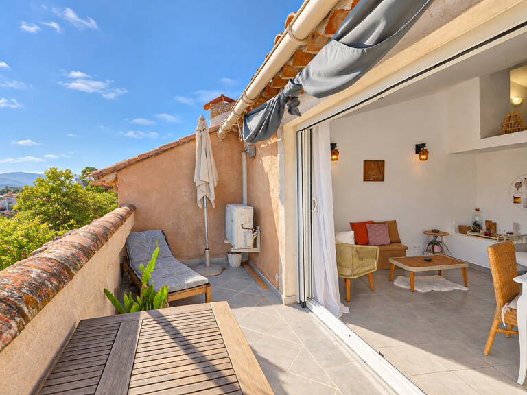 Appartement T2 de 32,78m2 loi carrez entièrement rénové avec terrasse tropézienne ! — photo 1