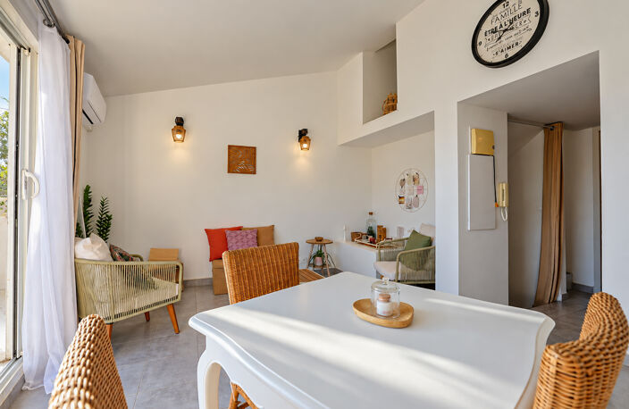 Appartement T2 de 32,78m2 loi carrez entièrement rénové avec terrasse tropézienne ! — photo 5