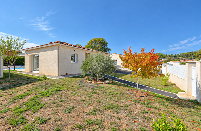Villa T4 de 2022 avec garage, piscine et jardin — photo 3