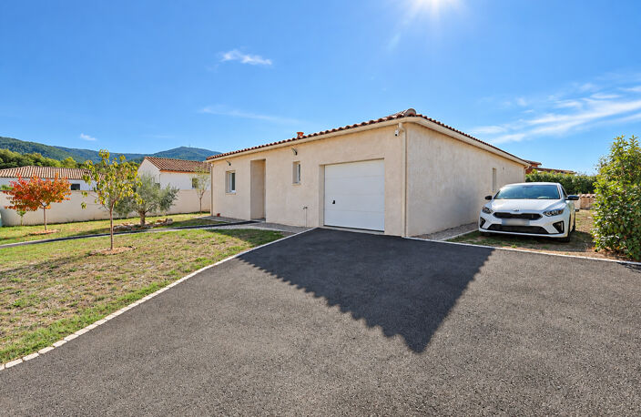 Villa T4 de 2022 avec garage, piscine et jardin — photo 4