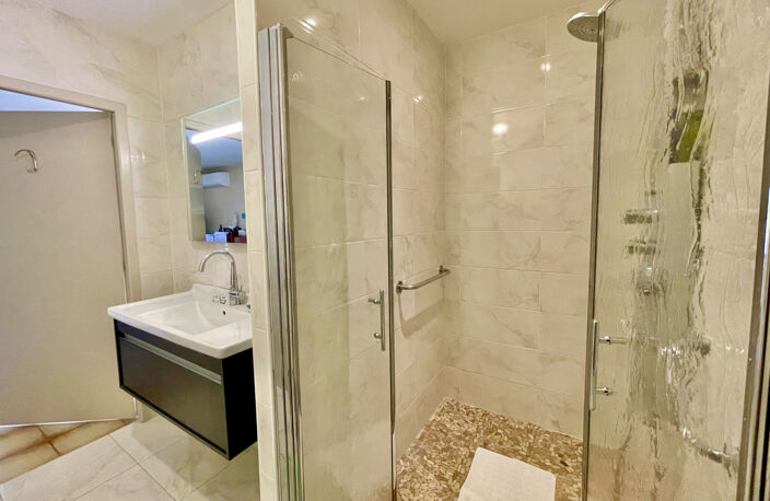 Saint-Hilaire-de-Brethmas : Maison individuelle sur terrain attenant de 1085m2 — photo 5