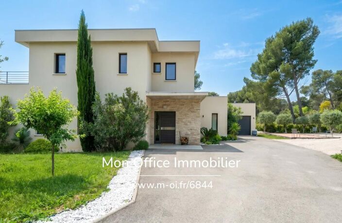 Référence : 6844-AUS. - Maison contemporaine, 4 chambres, Jardin, piscine et garage - Ventabren — photo 4