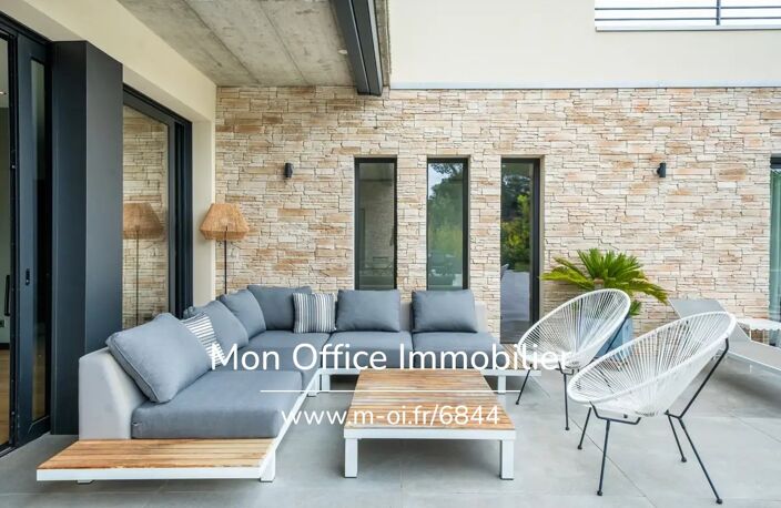 Référence : 6844-AUS. - Maison contemporaine, 4 chambres, Jardin, piscine et garage - Ventabren — photo 5