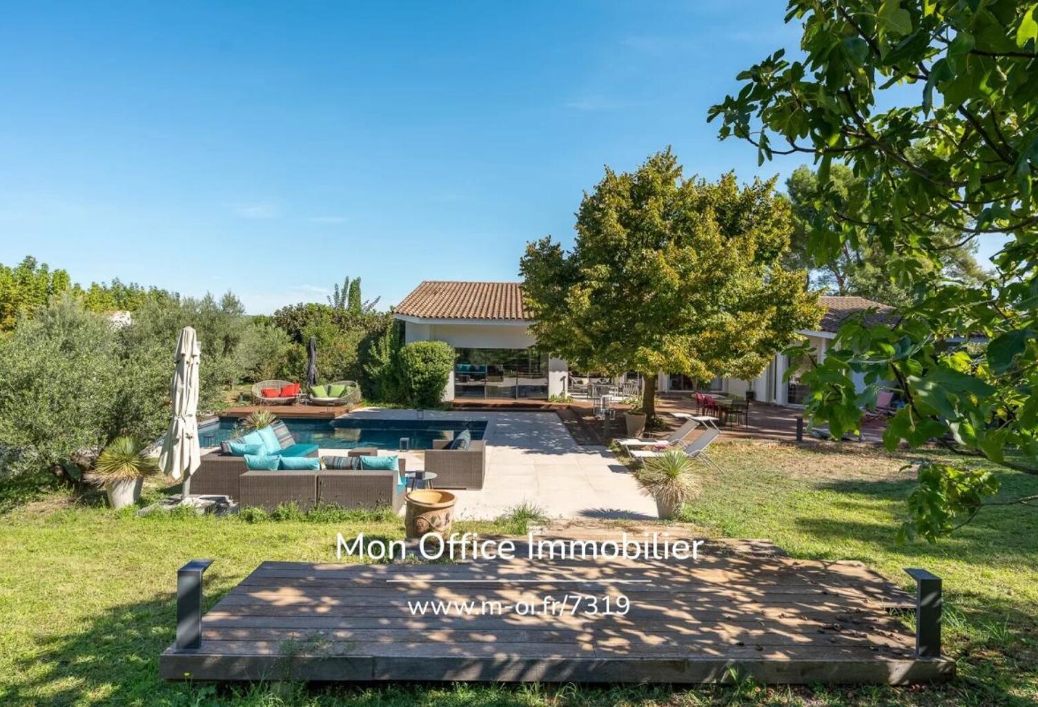 Référence : 7319-NGU. - Maison 10 pièces - 5 chambres - deux studios - piscine - 380m2 habitables et 223m2 de sous-sol / garages — photo 1