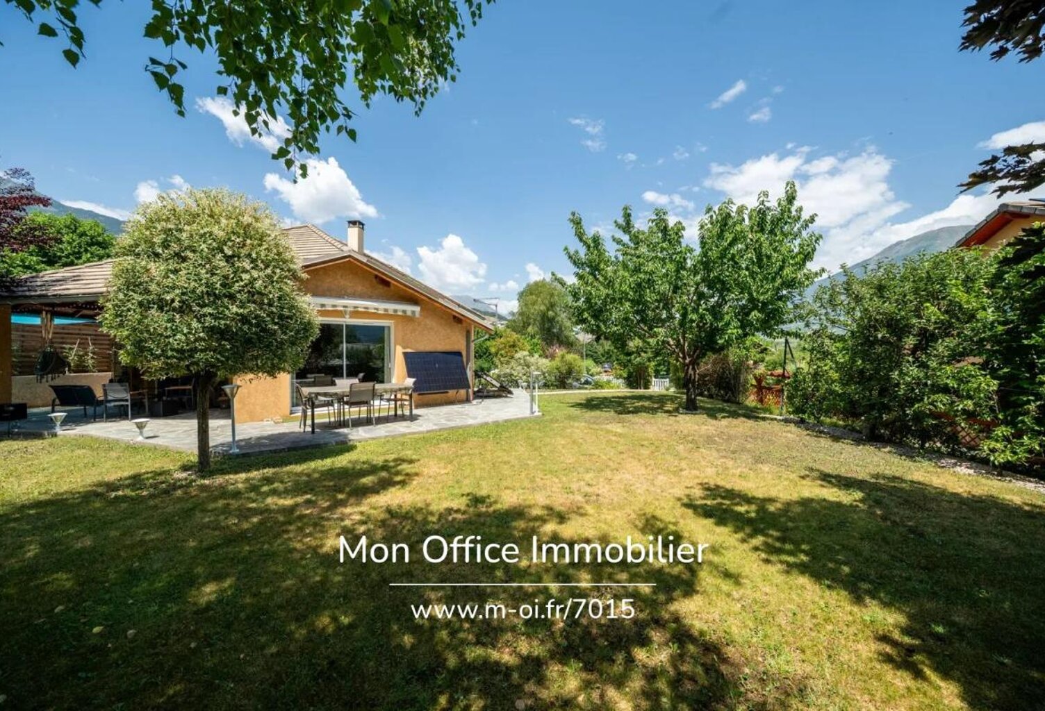 Référence : 7015-EBO. - Maison 4 pièces 96 m2 habitable et 160 m2 au sol avec jardin proche plan d'eau — photo 1