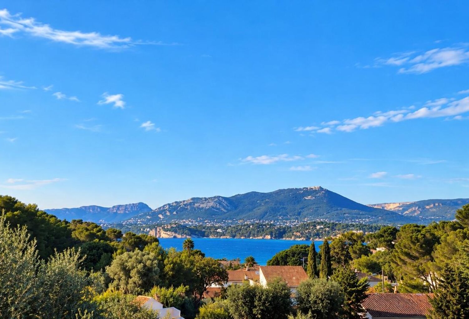 LE PRADET – LES OURSINIÈRES | APPARTEMENT DE 102 m² EN VILLA AVEC VUE MER ET TERRAIN PRIVATIF (83220) — photo 1