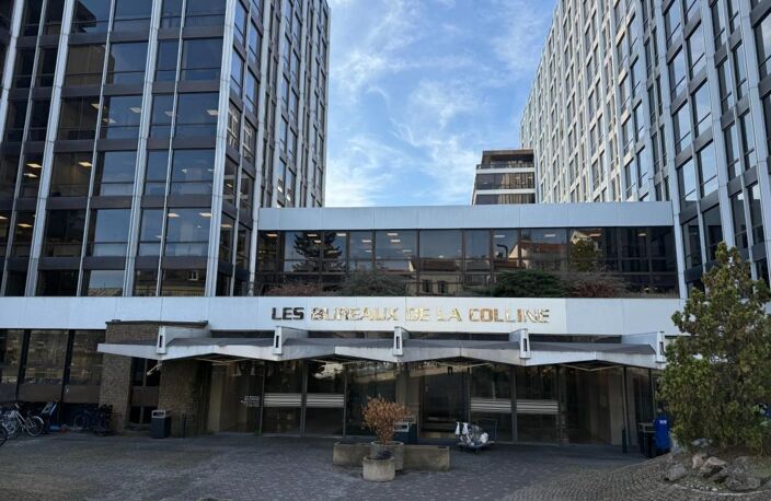Saint-Cloud – Bureau 18 m² lumineux et climatisé – Centre d'affaires – 79 800 € — photo 2