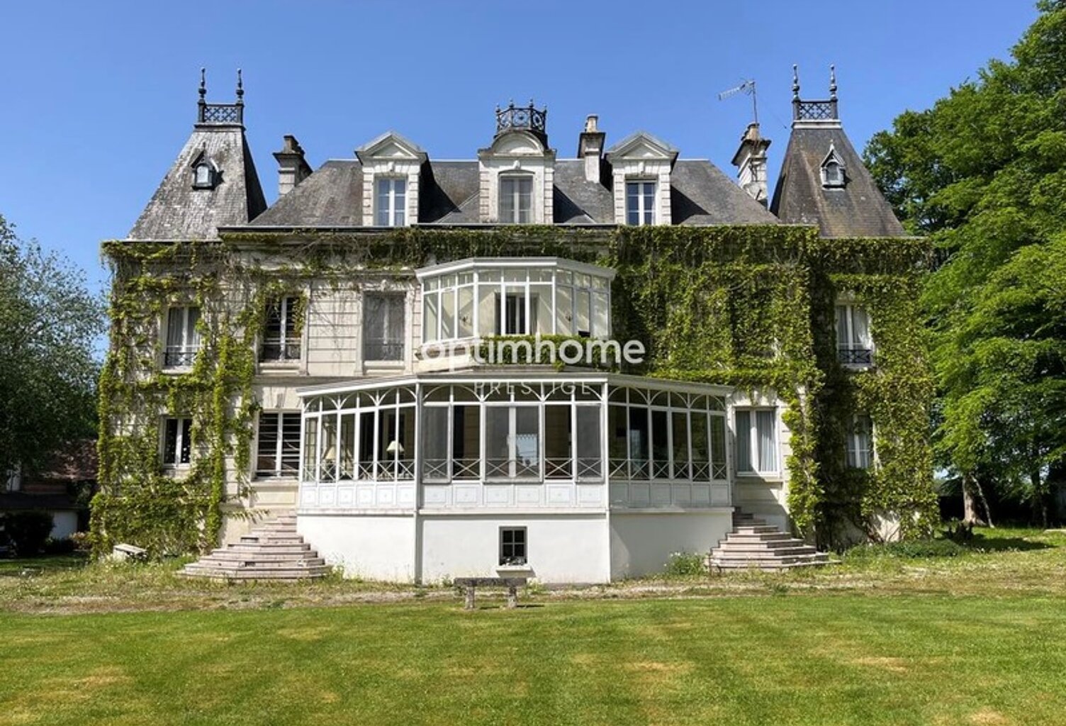 Manoir du XIXème siècle avec ses dépendances à environ 18 kilomètres de Forges-les-Eaux — photo 1