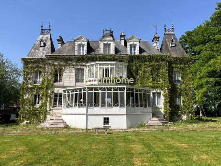 Manoir du XIXème siècle avec ses dépendances à environ 18 kilomètres de Forges-les-Eaux — photo 1
