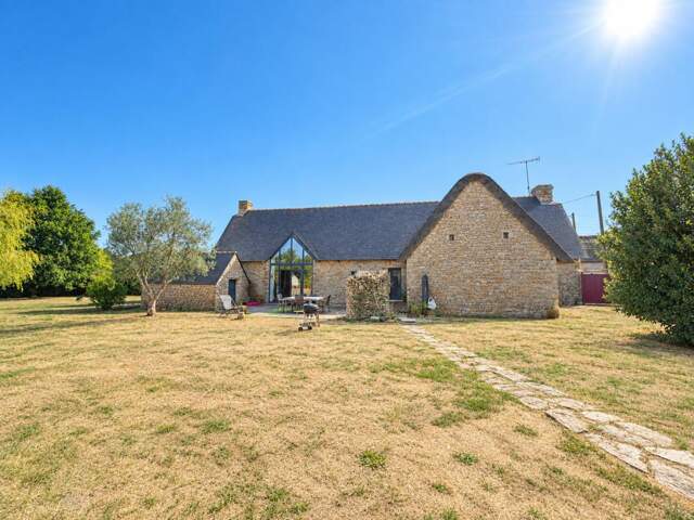 SAINT-LYPHARD. Belle chaumière de caractère de 188m2 sur 2964m2 de terrain — photo du bien