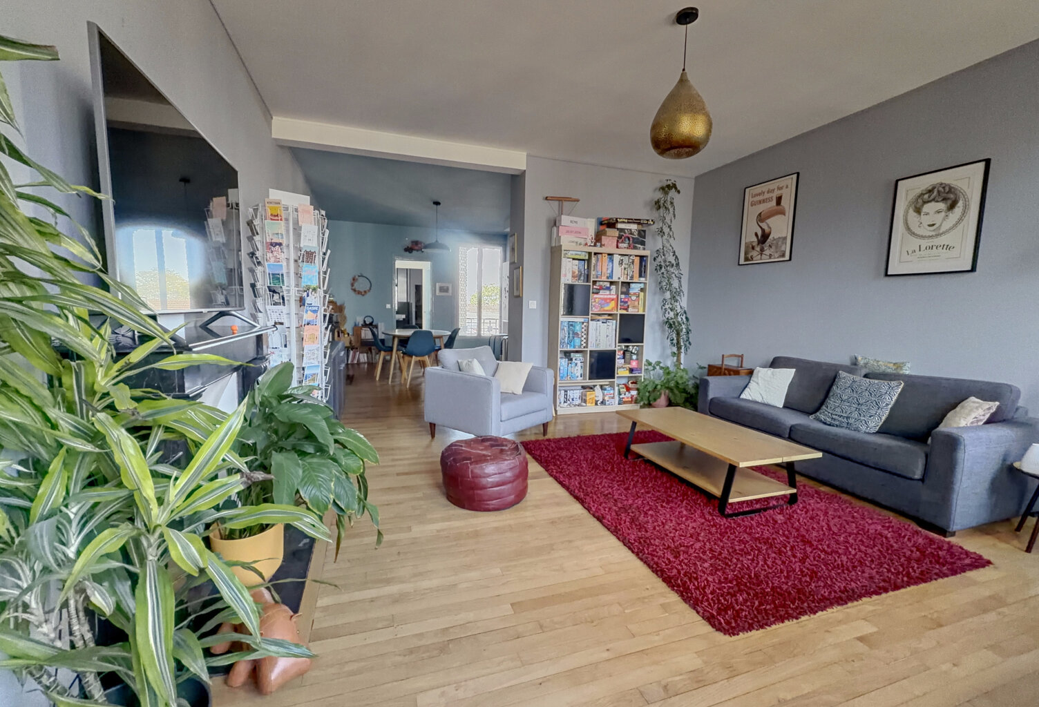 Reims, secteur St Thomas, bel appartement ancien, 2 chambres et très belle pièce de vie. — photo 1