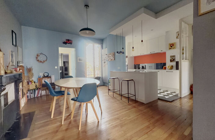 Reims, secteur St Thomas, bel appartement ancien, 2 chambres et très belle pièce de vie. — photo 4