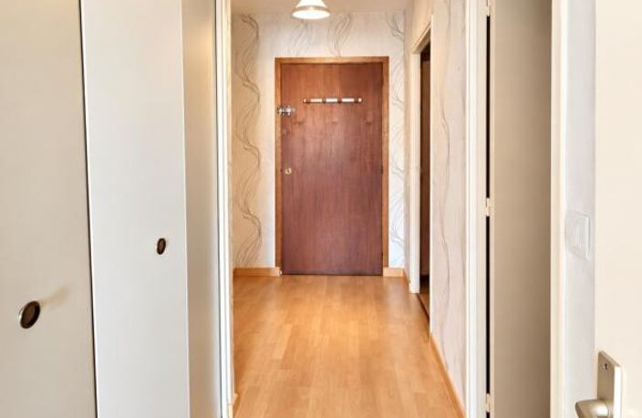 Appartement T1 bis de 31 m² – Résidence Médicis – Centre ville — photo 4