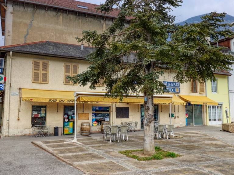Murs - ensemble immobilier - commerce + F5 — photo 1