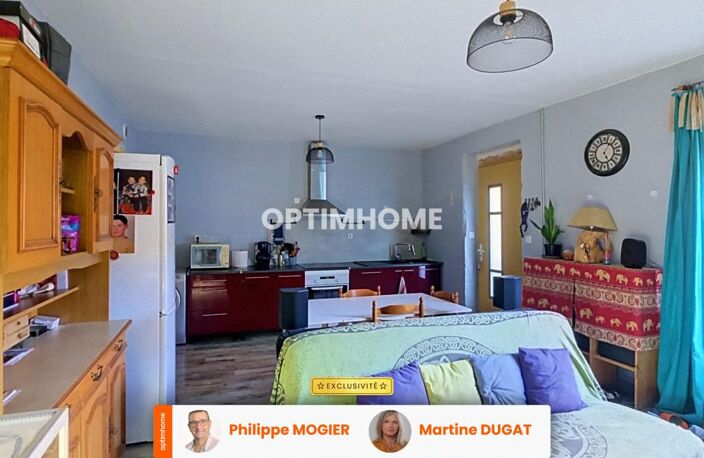 SAINT-YORRE – ENSEMBLE IMMOBILIER AVEC LOCAL COMMERCIAL ET DEUX APPARTEMENTS LOUÉS — photo 2
