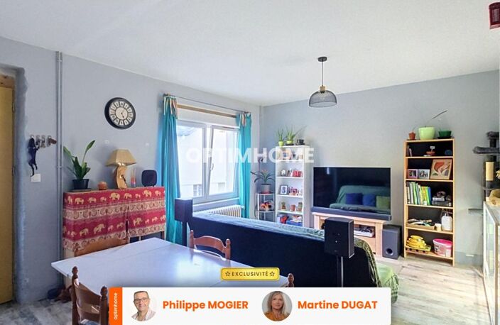 SAINT-YORRE – ENSEMBLE IMMOBILIER AVEC LOCAL COMMERCIAL ET DEUX APPARTEMENTS LOUÉS — photo 3