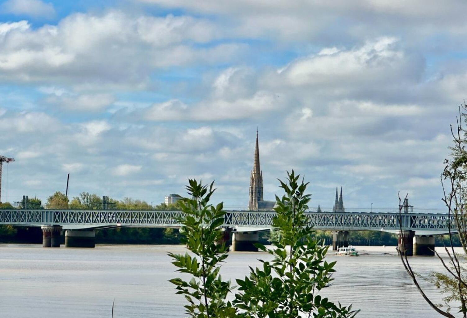 Bordeaux – Appartement de 90 m², 2 chambres, jardin privatif et sous-sol — photo 1