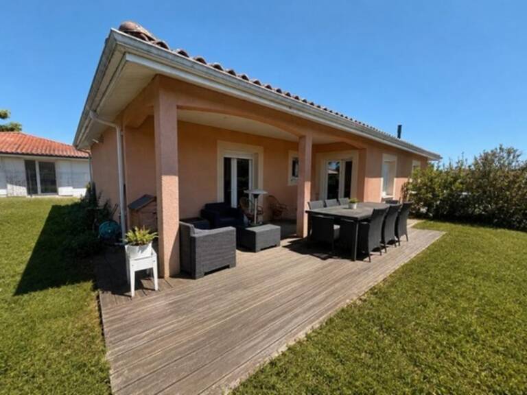 PLAIN-PIED – Maison de 92 m² avec 3 chambres et jardin à Saint-Laurent-Médoc — photo 1
