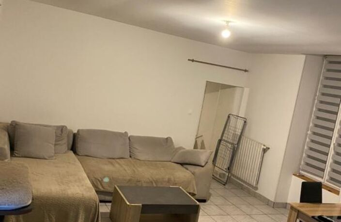LUCON QUARTIER HYPER U ADORABLE MAISON DE PLAIN PIED 80M² RENOVEE AVEC 2 CHAMBRES ET JARDIN CLOS — photo 2