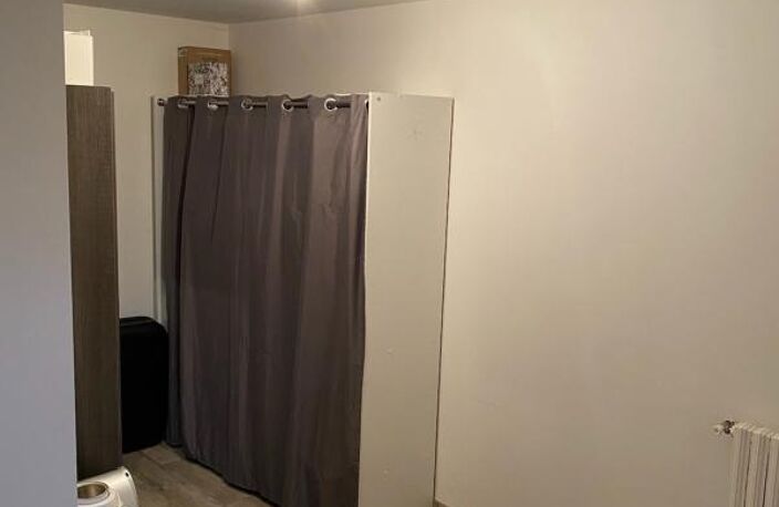 LUCON QUARTIER HYPER U ADORABLE MAISON DE PLAIN PIED 80M² RENOVEE AVEC 2 CHAMBRES ET JARDIN CLOS — photo 5
