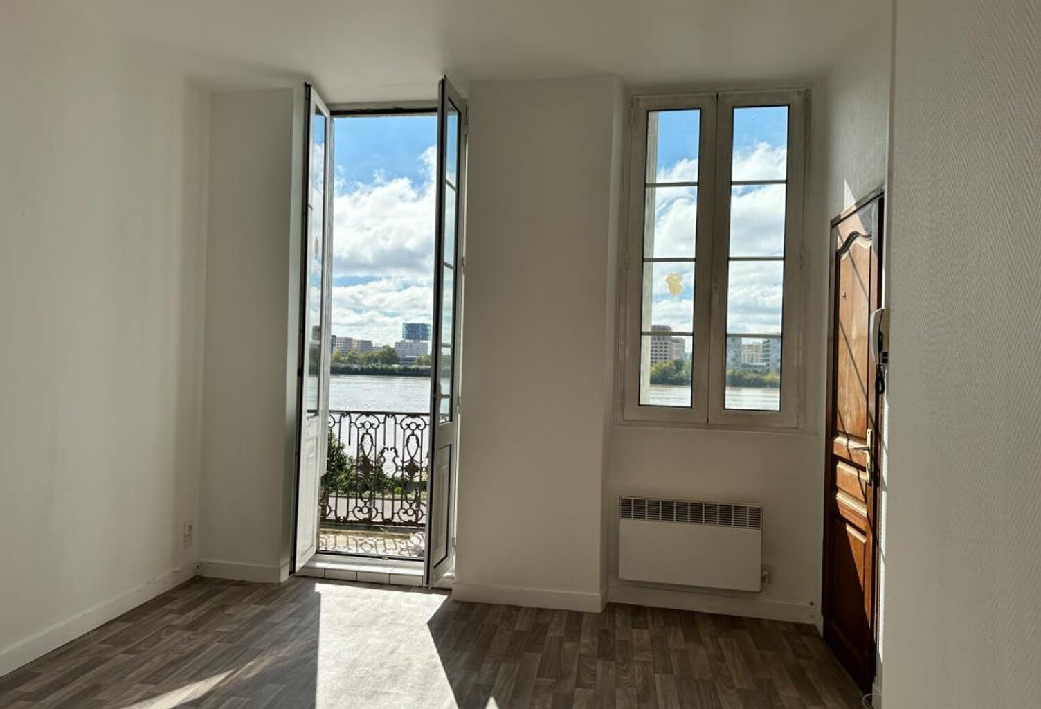 Bordeaux – T2 bis avec vue Garonne, à deux pas du futur parc Eiffel — photo 1