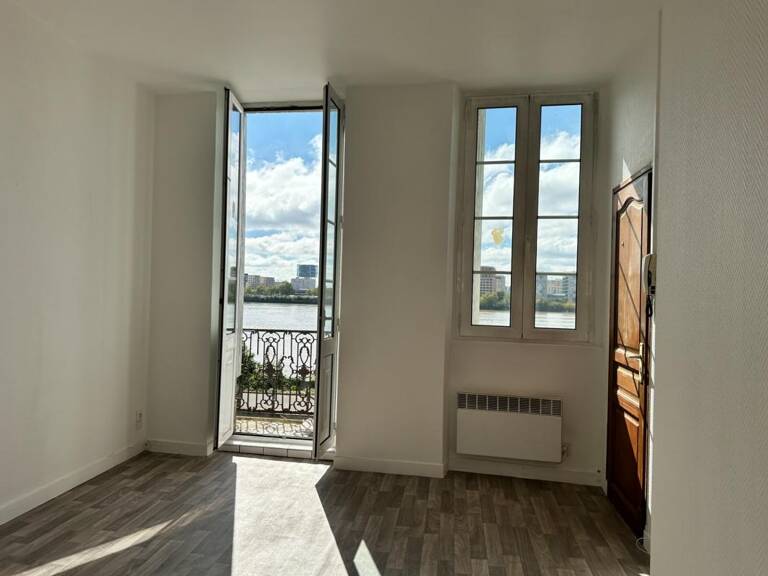 Bordeaux – T2 bis avec vue Garonne, à deux pas du futur parc Eiffel — photo 1