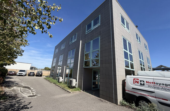 Immeuble de bureau 734m2 Bron ZAC du Parc du chêne - 17 Plac — photo 2