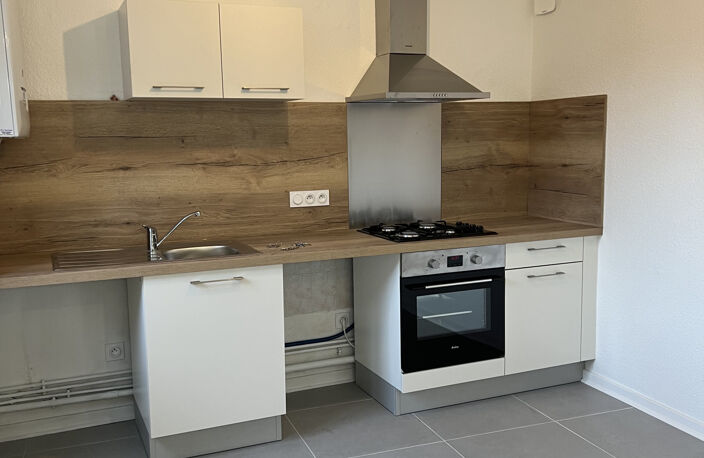 Bel Appartement T3 à Saint-Uze — photo 2