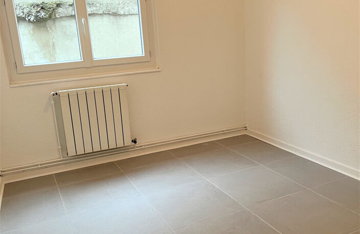 Bel Appartement T3 à Saint-Uze — photo 4