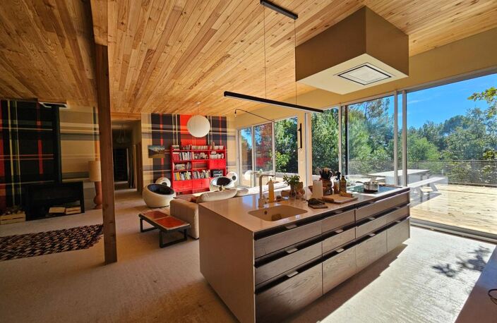 VILLA BIOCLIMATIQUE D’EXCEPTION (DPE A) – 160 m² DE PLAIN-PIED – ARCHITECTURE NATURELLE — photo 5
