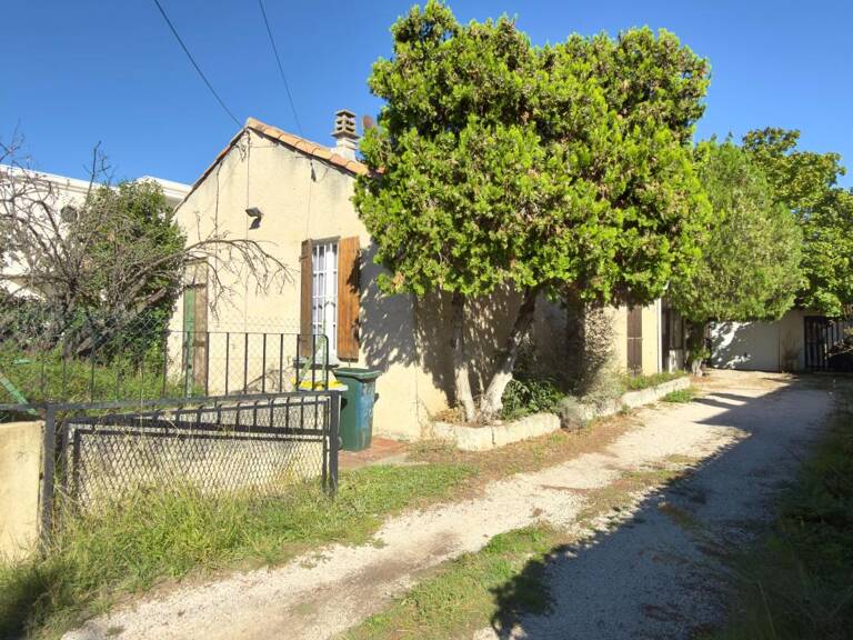 Maison plain pied avec jardin et garages au calme — photo 1