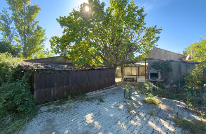 Maison plain pied avec jardin et garages au calme — photo 3