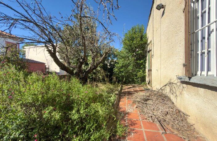 Maison plain pied avec jardin et garages au calme — photo 4