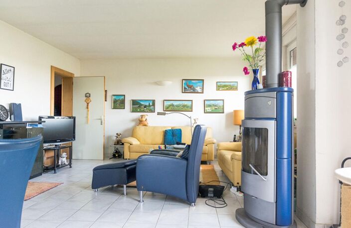 Jolie maison avec grand terrain — photo 2