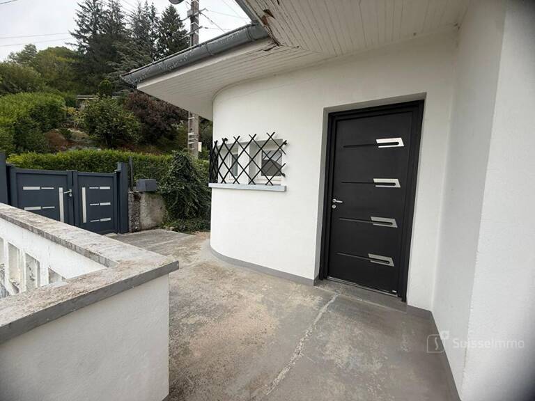 Maison Oyonnax 6 pièce(s) 158 m2 — photo 1