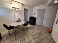 LOCAL COMMERCIAL DE 76,60 m² AVEC 3 PLACES DE PARKING — photo 4