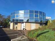 LOCAL COMMERCIAL DE 76,60 m² AVEC 3 PLACES DE PARKING — photo 2