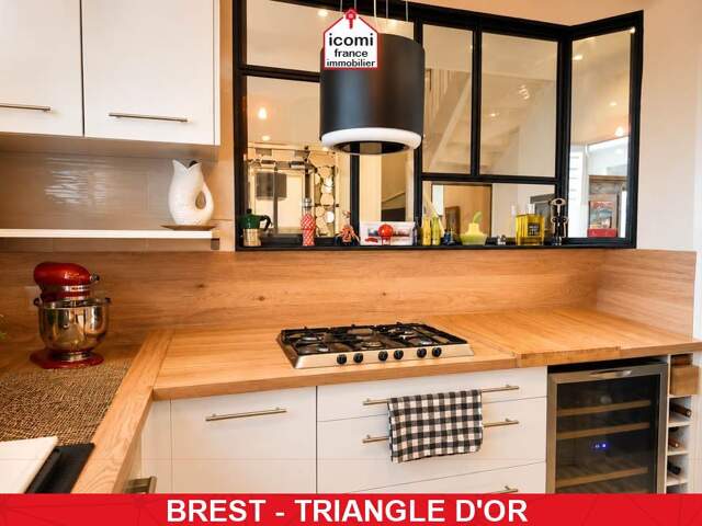 FINISTERE - Brest (29200) - A VENDRE - APPARTEMENT DUPLEX DE 110 M²- 3 CHAMBRES - CAVE - ASCENSEUR - DALLE BETON - CHAUFFAGE INDIVIDUEL — photo du bien