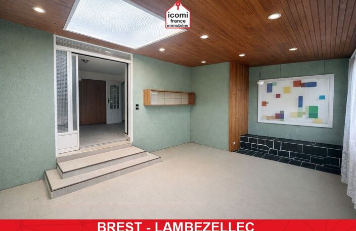 FINISTERE - Brest (29200) - A VENDRE - MAISON DE 129 M² - T6 - 4 CHAMBRES - DPE E - BEAU POTENTIEL - GARAGE - IDEALEMENT SITUEE — photo 2