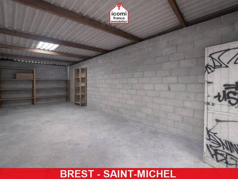 FINISTERE - Brest (29200) - A VENDRE - GARAGE - 7 RUE JULES GUESDE - IDEALEMENT SITUEE - SYNDIC BENEVOL - RARE SUR LE MARCHE — photo 1